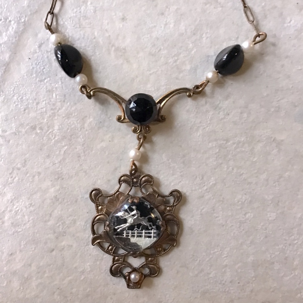 Vintage-inspired Pendant Necklace